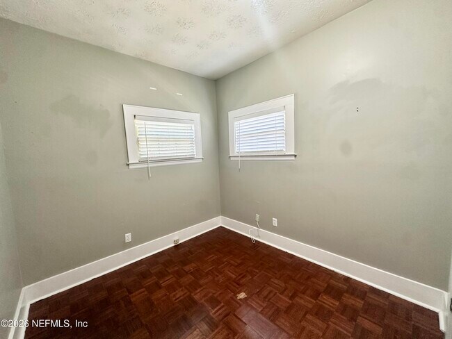 Building Photo - 3867 Herschel St