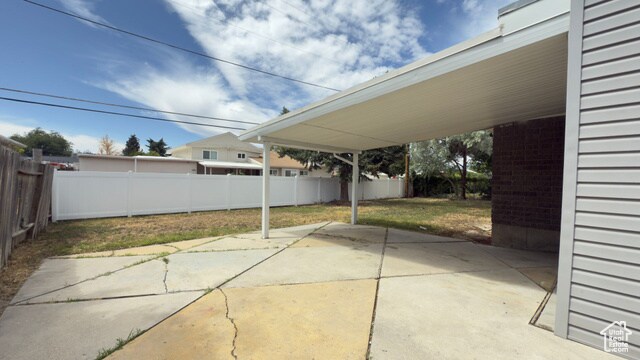 Building Photo - 1625 Paradise Ln