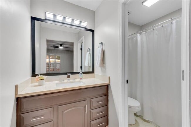 Building Photo - 5097 Village Green Way