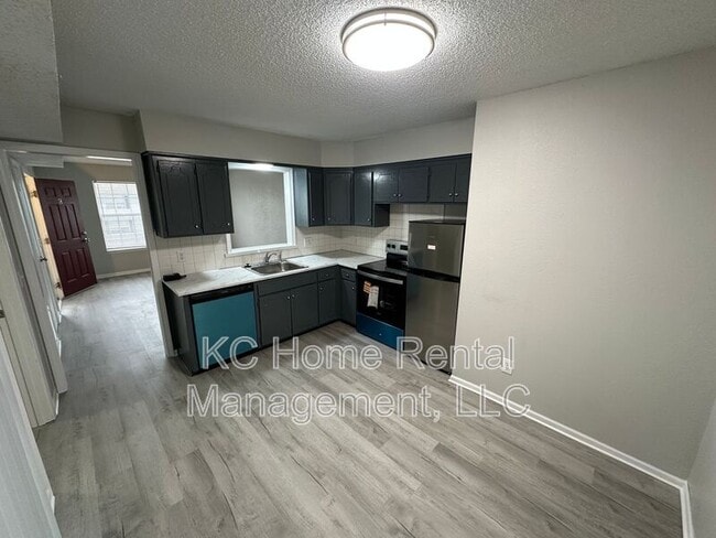 Building Photo - 812 Saddlewood St