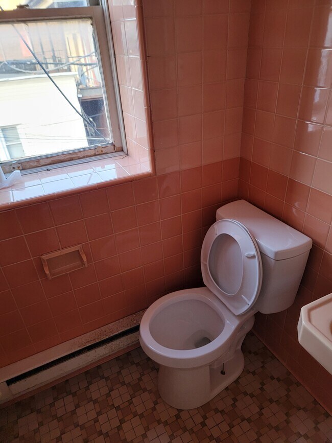 Building Photo - 103 N 3rd St