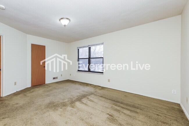 Building Photo - 6372 Nightwind Ct