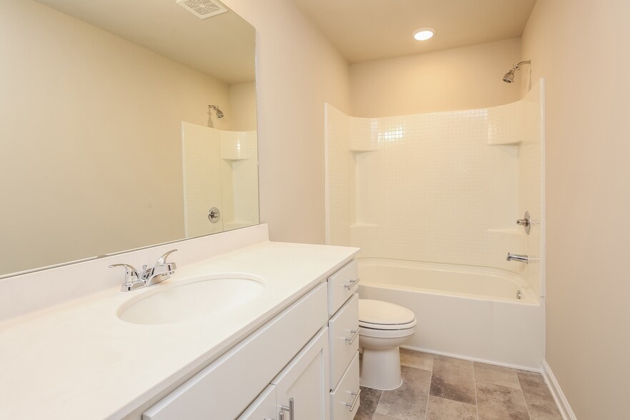 Building Photo - 3421 Sugarberry Dr