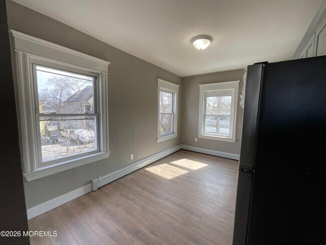 Building Photo - 1015 Mattison Ave