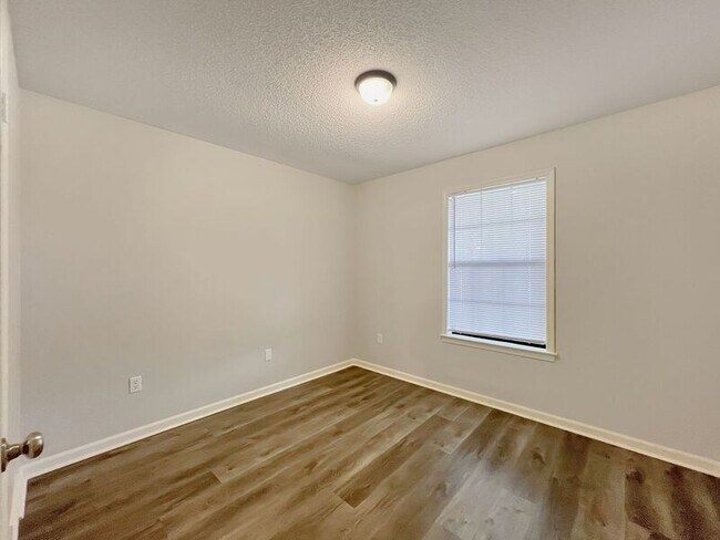 Building Photo - 8840 Cypress Cove