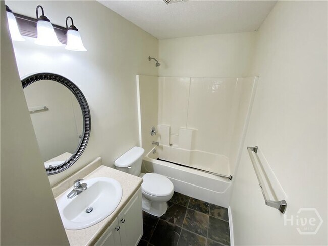 Building Photo - 205 Salt Landing Cir