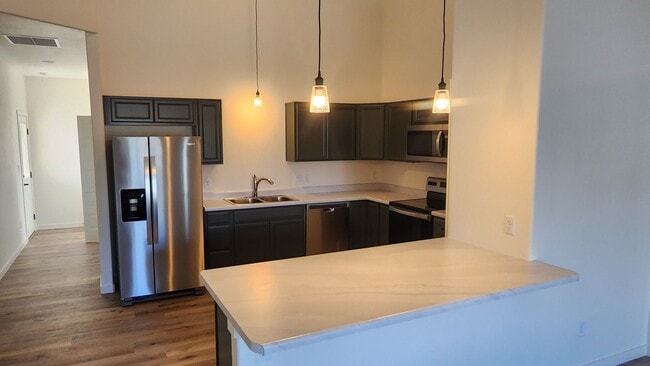 Building Photo - Great 3 bedroom, 2 bath, 2 car garage home for rent