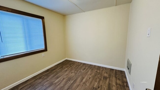 Building Photo - 1+ Bed in Idyllwild