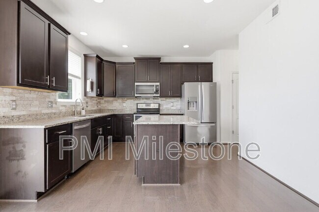 Building Photo - 371 Lookout Mountain Ct