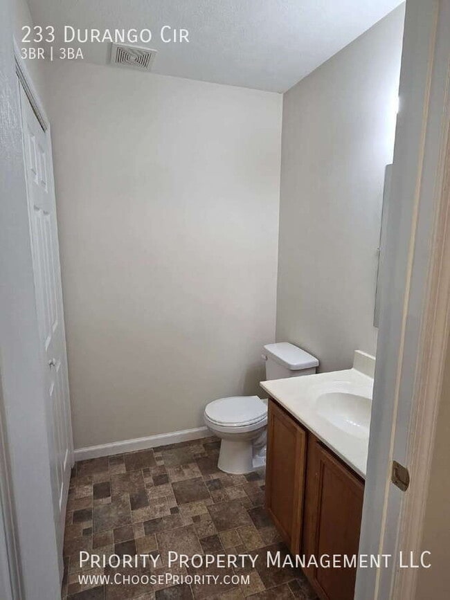 Building Photo - 233 Durango Cir
