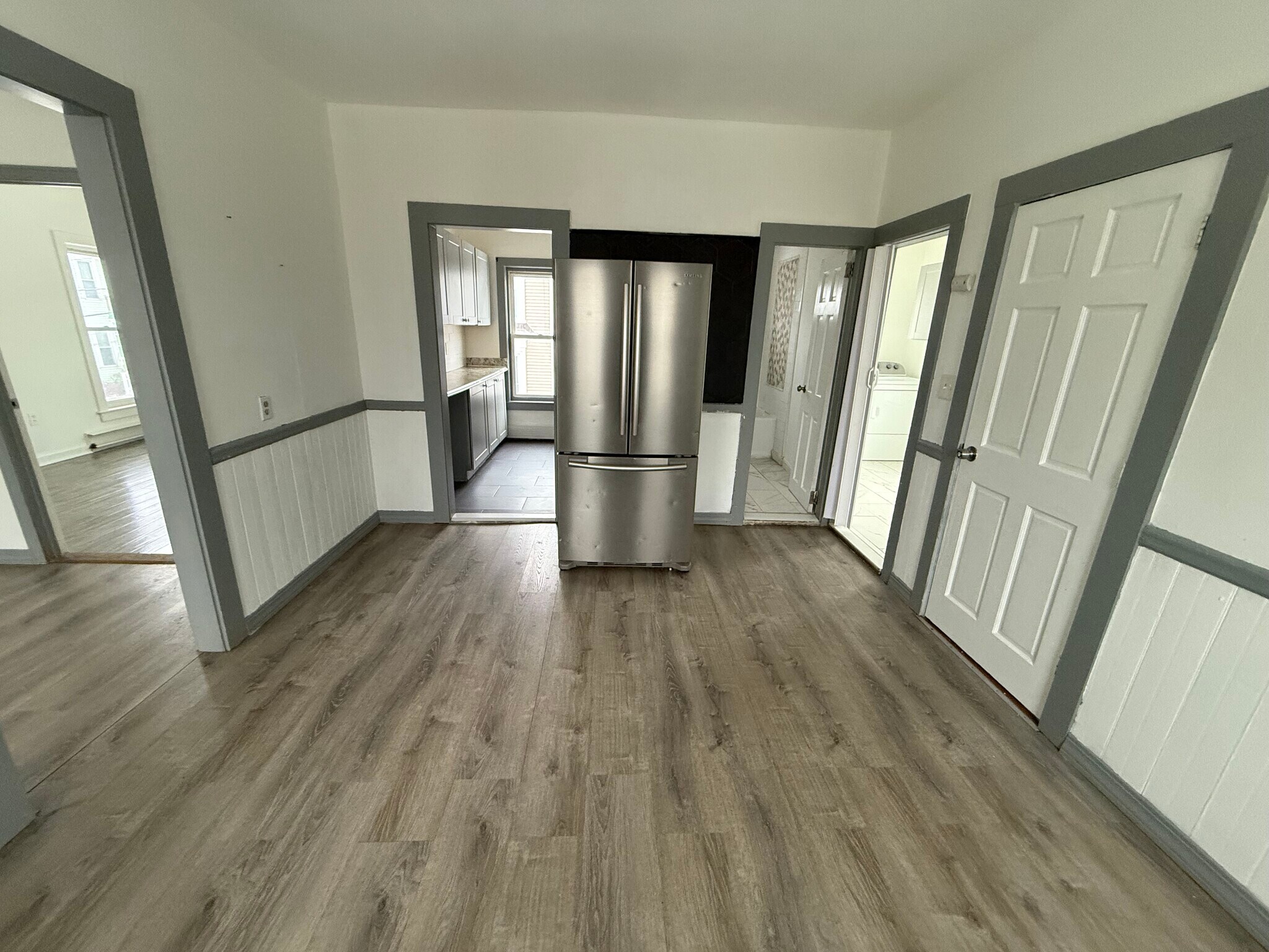 Building Photo - 30 Davenport St