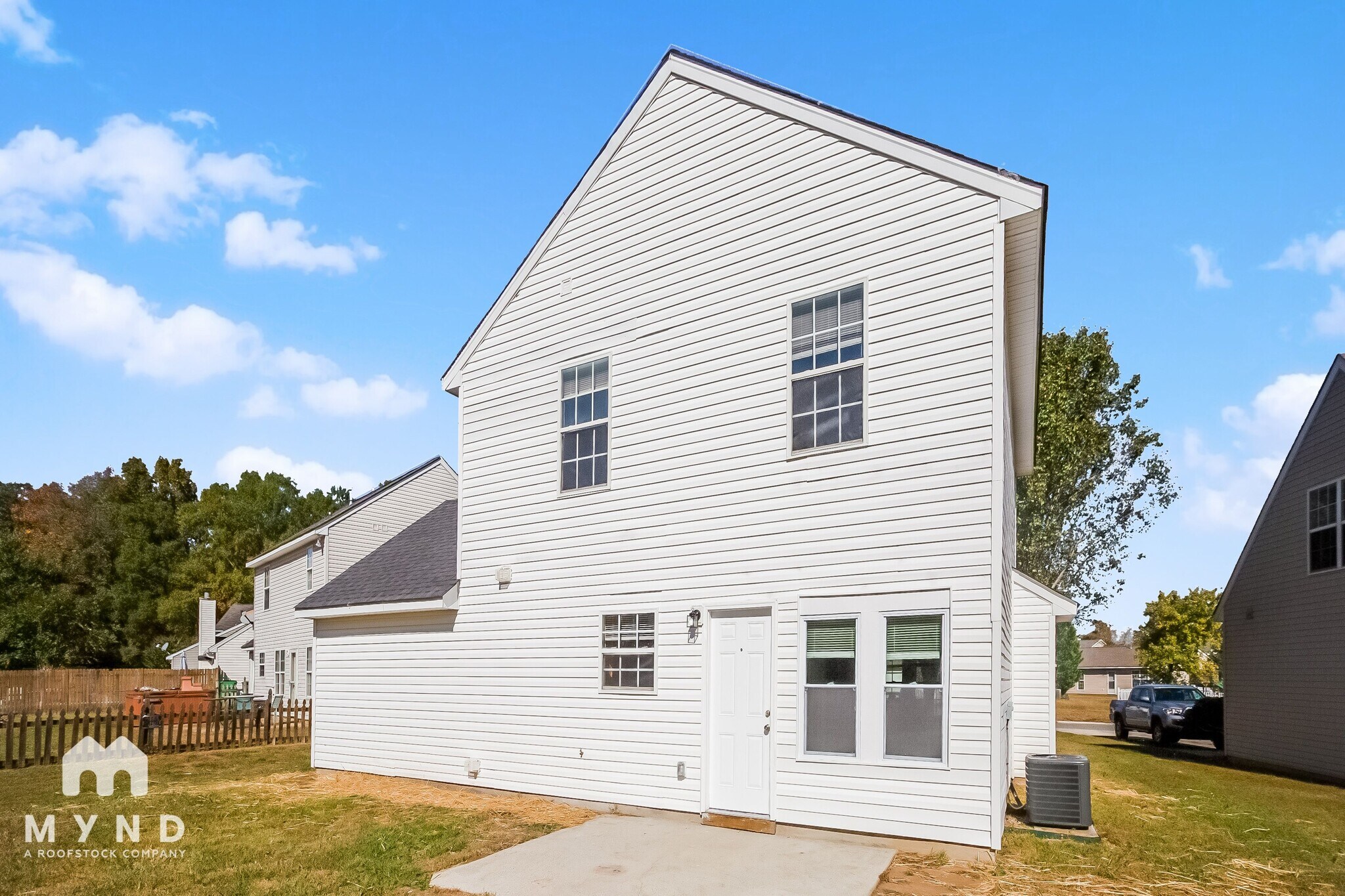 Building Photo - 10325 Cannarti Dr