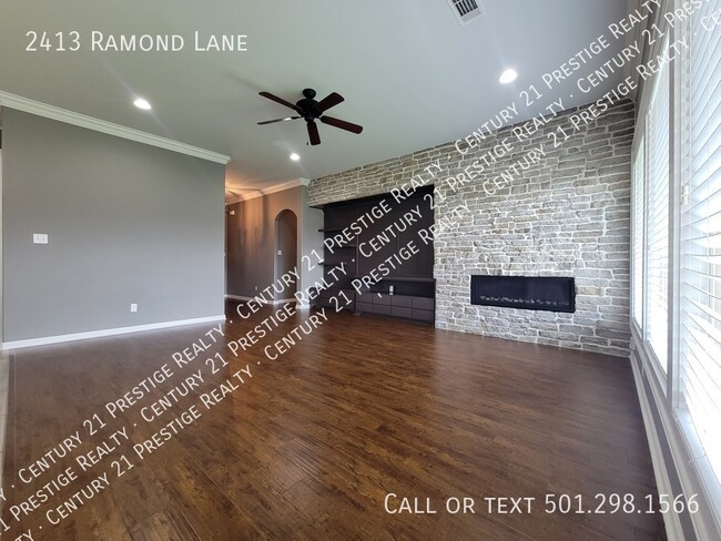 Building Photo - 2413 Ramond Ln