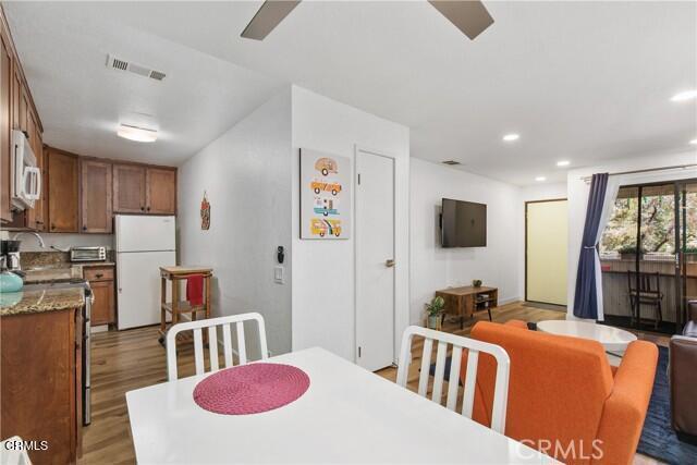 Building Photo - 2821 N Los Felices Rd