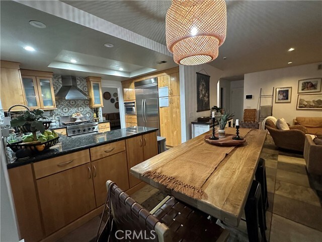 Building Photo - 26 Santa Catrina