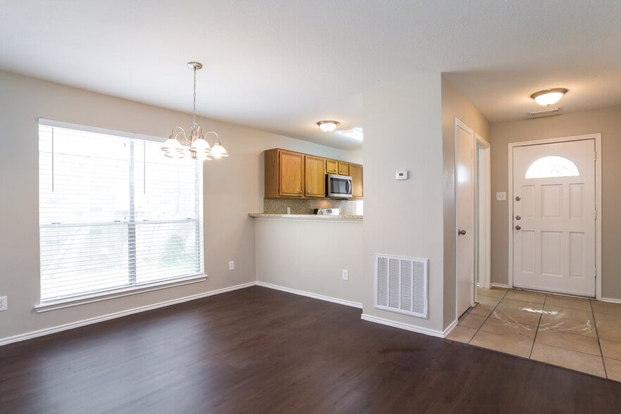 Building Photo - 3630 Red Fir Dr