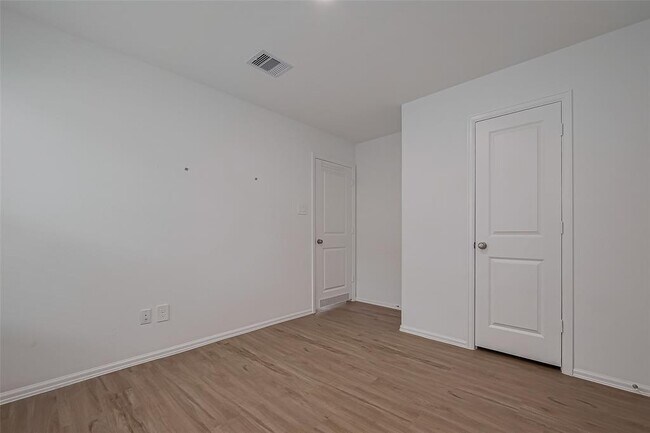 Building Photo - 24119 Maple Turn Ln