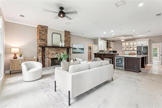 Building Photo - 511 Pine Valley Rd SE