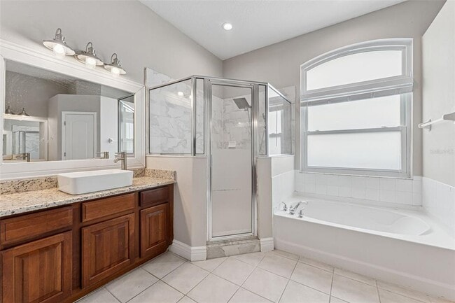Building Photo - 25946 Buckthorn Ave