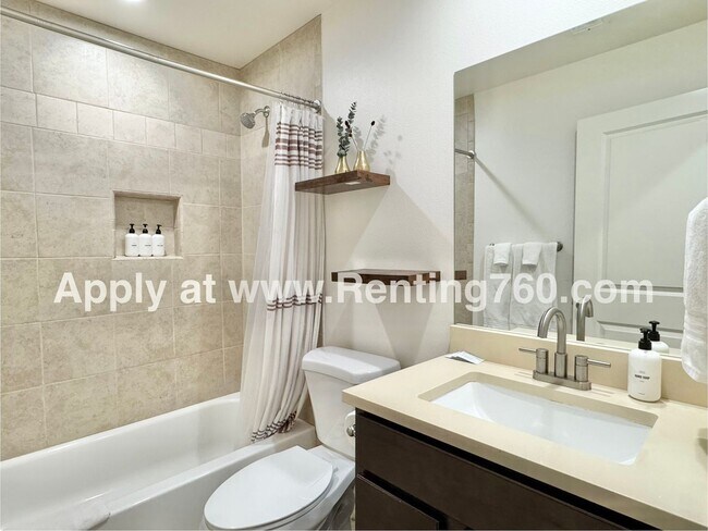 Building Photo - COMING SOON - Modern 4 Bedroom 2 Bathroom Home In Storey Park!