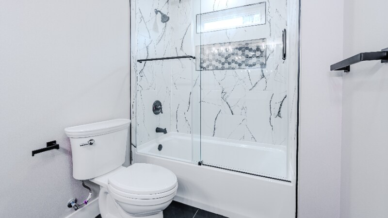 Building Photo - 2106 Oakes Ave