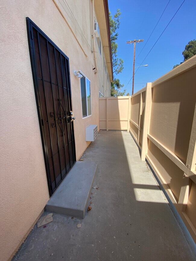 Building Photo - 6858 Ben Ave