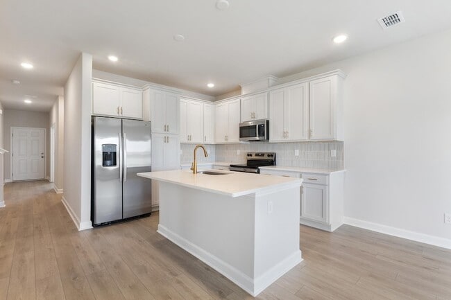 Building Photo - 730 Ebb Tide Rd