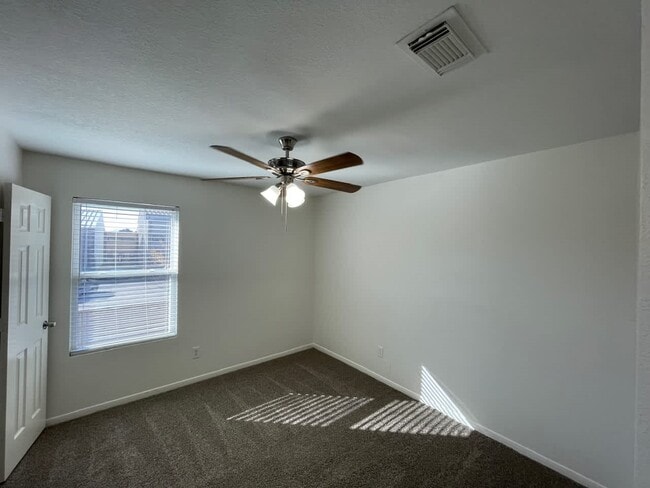 Building Photo - 19115 Badger Ct