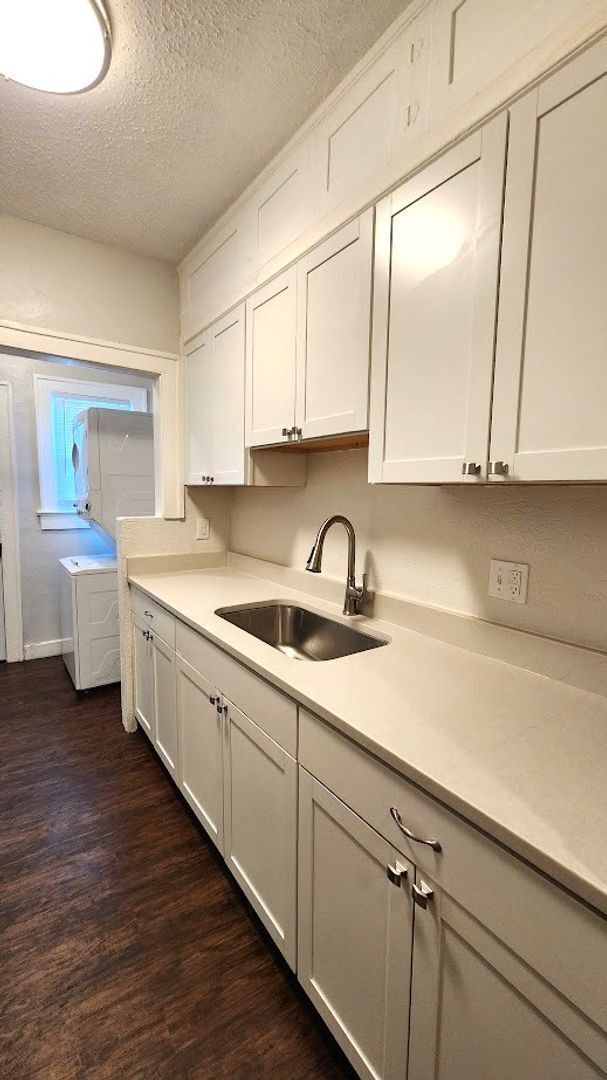 Building Photo - 2 Bed 1 Bath Duplex in the Aurora Addn NW OKC