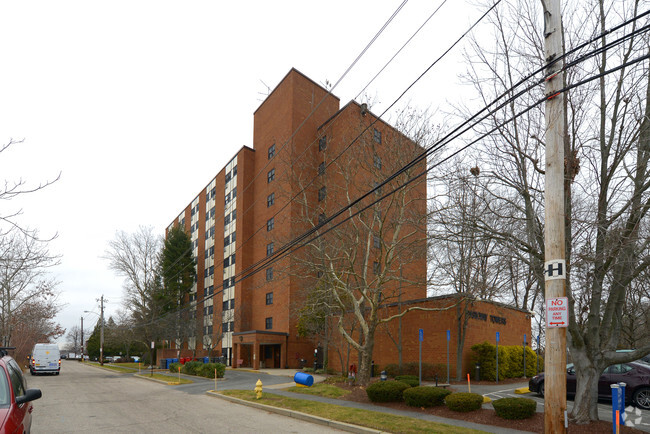 Primary Photo - Parkway Tower