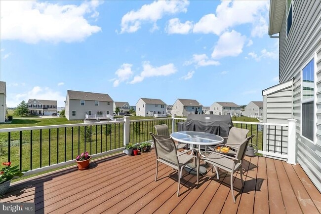 Building Photo - 305 Goodwick Dr