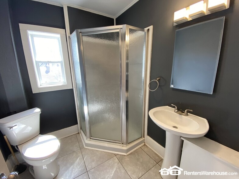 Building Photo - 3916 9th St