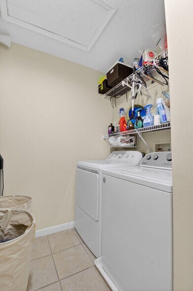 Building Photo - 20951 Via Alamanda