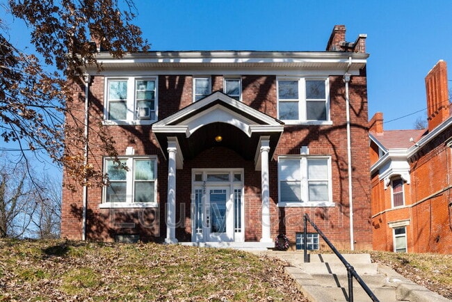 Primary Photo - 3025 Gilbert Ave