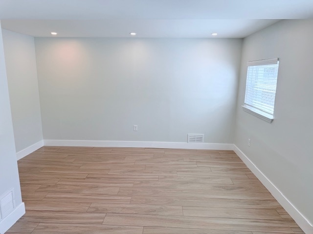 Building Photo - 2-15-15 Beach 91st St
