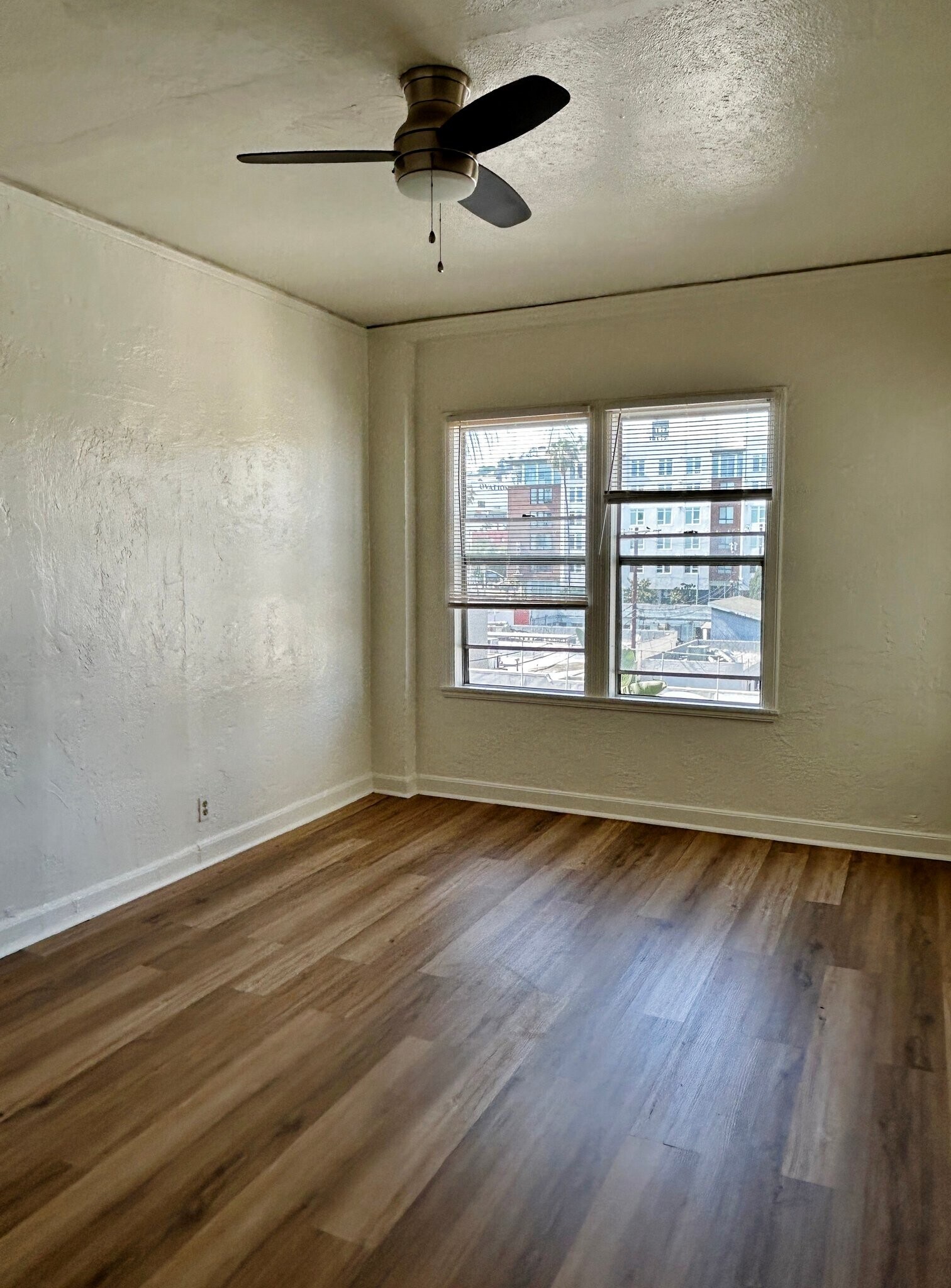 Building Photo - 1523 N McCadden Pl