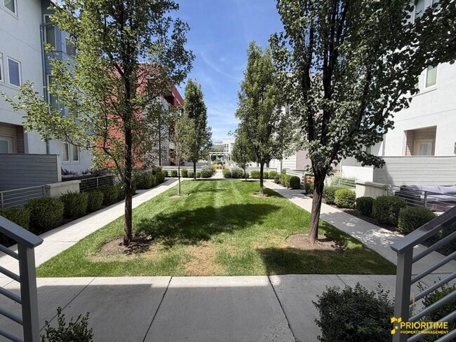 Building Photo - 5027 W Daybreak Pkwy