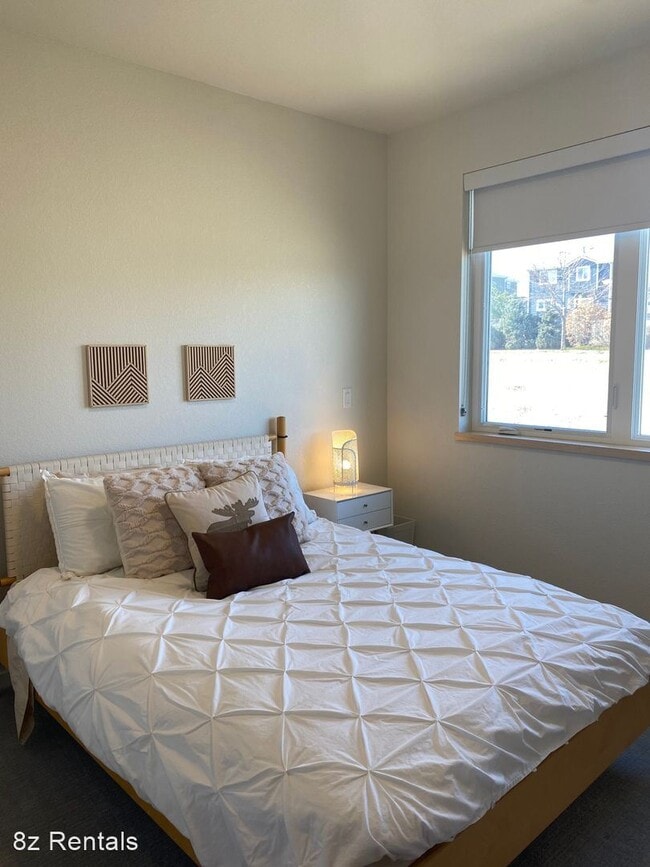 Building Photo - 3 br, 2 bath House - 643 Amelia Ln