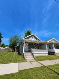 Building Photo - Spacious 2 Bed Home Minutes from Downtown Toledo