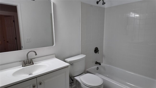 Building Photo - 5517 Maxine Dr