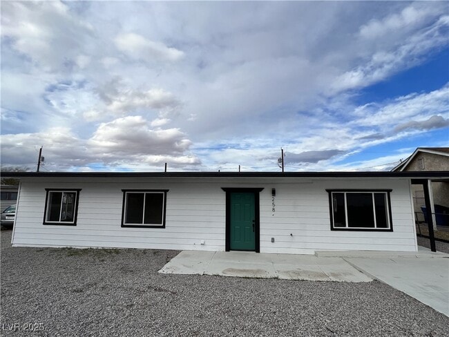 Building Photo - 258 W Basic Rd