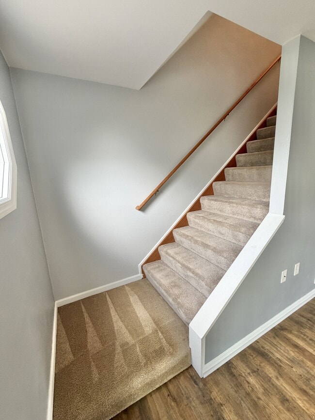 Building Photo - 1601 Thistle Dr
