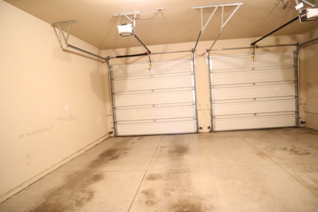Building Photo - 902 NW 96th Cir