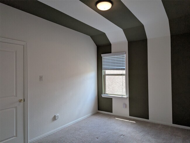 Building Photo - 10503 Dolce Ln