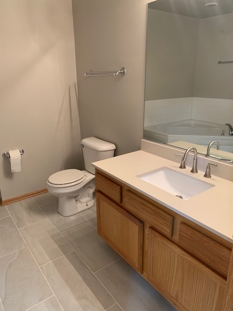 Upstairs bathroom - 601 Orchard Hills Dr