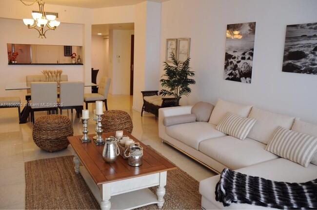 Building Photo - 9559 Collins Ave