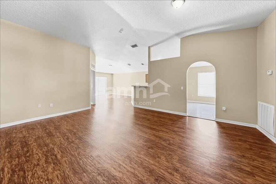 Building Photo - 312 Azores Pl
