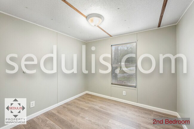 Building Photo - 354 Frankie Ln