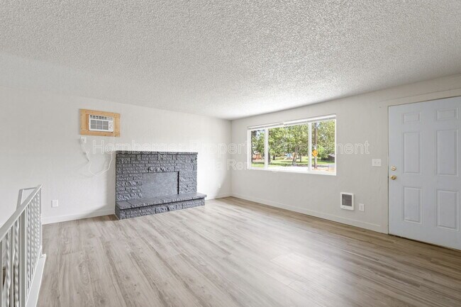 Building Photo - 3939 N Mayfair St