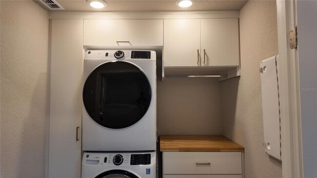 Building Photo - 445 Silverbell Trl